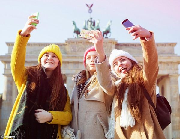 Instagram đã khiến phụ nữ trẻ thiếu tự tin về chính bản thân họ như thế nào? Instagram đã khiến phụ nữ trẻ thiếu tự tin về chính bản thân họ như thế nào?