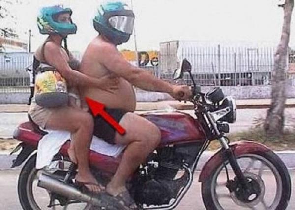 So sánh cách con người và động vật chăm con: Sao lại hài hước và trớ trêu thế này! So sánh cách con người và động vật chăm con: Sao lại hài hước và trớ trêu thế này!