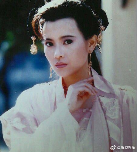 Nhan sắc tuyệt mỹ thời trẻ của Lam Khiết Anh - 'Mỹ nhân Ngũ Đài Sơn' được cả Hong Kong ca tụng Nhan sắc tuyệt mỹ thời trẻ của Lam Khiết Anh - 'Mỹ nhân Ngũ Đài Sơn' được cả Hong Kong ca tụng