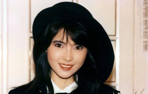 Nhan sắc tuyệt mỹ thời trẻ của Lam Khiết Anh - 'Mỹ nhân Ngũ Đài Sơn' được cả Hong Kong ca tụng Nhan sắc tuyệt mỹ thời trẻ của Lam Khiết Anh - 'Mỹ nhân Ngũ Đài Sơn' được cả Hong Kong ca tụng