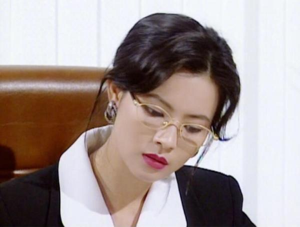 Nhan sắc tuyệt mỹ thời trẻ của Lam Khiết Anh - 'Mỹ nhân Ngũ Đài Sơn' được cả Hong Kong ca tụng Nhan sắc tuyệt mỹ thời trẻ của Lam Khiết Anh - 'Mỹ nhân Ngũ Đài Sơn' được cả Hong Kong ca tụng