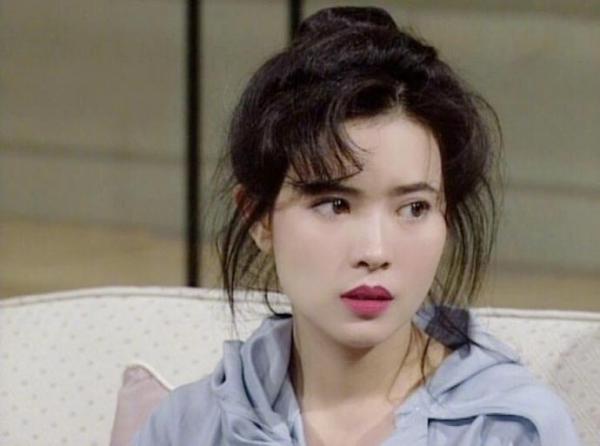 Nhan sắc tuyệt mỹ thời trẻ của Lam Khiết Anh - 'Mỹ nhân Ngũ Đài Sơn' được cả Hong Kong ca tụng Nhan sắc tuyệt mỹ thời trẻ của Lam Khiết Anh - 'Mỹ nhân Ngũ Đài Sơn' được cả Hong Kong ca tụng