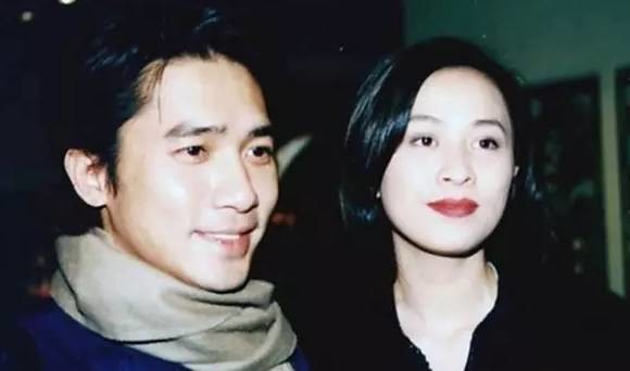 Lam Khiết Anh - Lưu Gia Linh bất hạnh như nhau, đáng tiếc đời này chỉ có một Lương Triều Vỹ Lam Khiết Anh - Lưu Gia Linh bất hạnh như nhau, đáng tiếc đời này chỉ có một Lương Triều Vỹ
