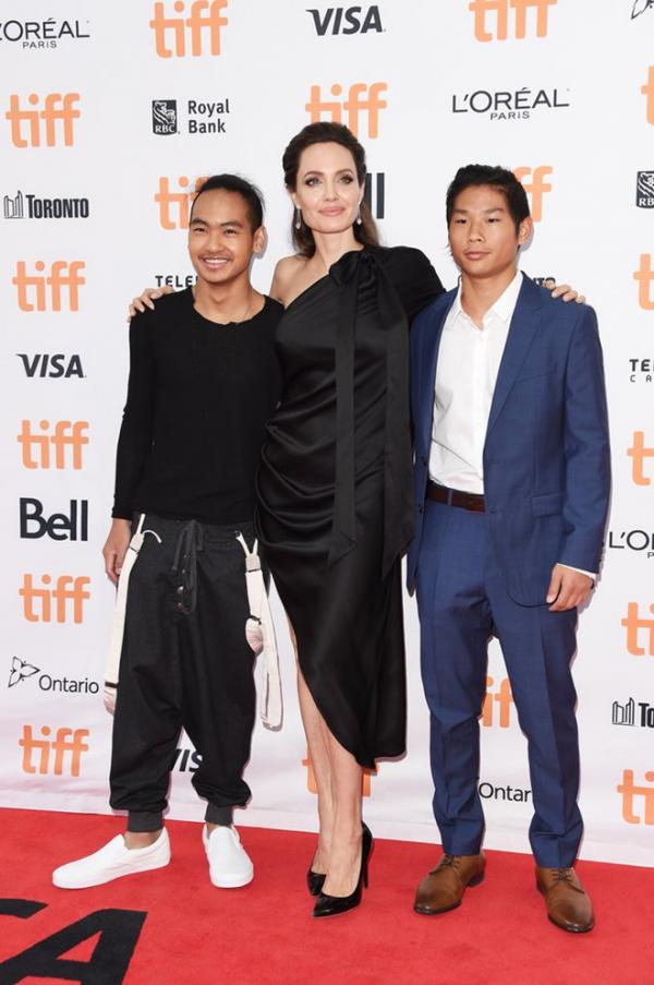 Thích tiếng Hàn và mê K-Pop, con trai Angelina Jolie sẽ vào đại học Yonsei danh tiếng của Hàn Quốc? Thích tiếng Hàn và mê K-Pop, con trai Angelina Jolie sẽ vào đại học Yonsei danh tiếng của Hàn Quốc?