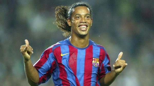 Huyền thoại bóng đá Ronaldinho vỡ nợ, tài khoản ngân hàng chỉ còn vỏn vẹn 160 nghìn VNĐ Huyền thoại bóng đá Ronaldinho vỡ nợ, tài khoản ngân hàng chỉ còn vỏn vẹn 160 nghìn VNĐ