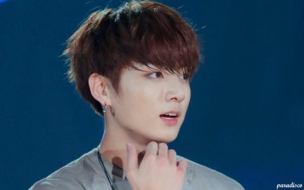 'Thánh ngơ' Jung Kook (BTS) là người duy nhất bất ngờ khi nghe tin cặp đôi nổi tiếng này đang hẹn hò 'Thánh ngơ' Jung Kook (BTS) là người duy nhất bất ngờ khi nghe tin cặp đôi nổi tiếng này đang hẹn hò