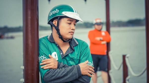 'Cười không nhặt được mồm' với bộ ảnh cưới khi Grab và Go-Viet quyết định về chung một nhà 'Cười không nhặt được mồm' với bộ ảnh cưới khi Grab và Go-Viet quyết định về chung một nhà