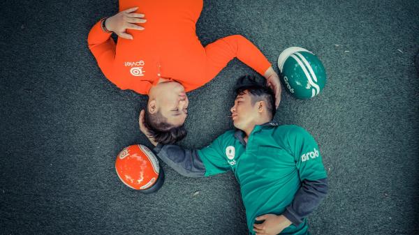 'Cười không nhặt được mồm' với bộ ảnh cưới khi Grab và Go-Viet quyết định về chung một nhà 'Cười không nhặt được mồm' với bộ ảnh cưới khi Grab và Go-Viet quyết định về chung một nhà