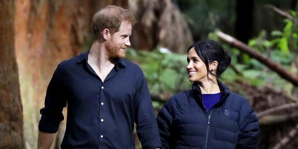 Công nương Meghan từng bị Nữ hoàng Elizabeth 'dằn mặt' vì vòi vĩnh ăn diện trong lễ cưới Công nương Meghan từng bị Nữ hoàng Elizabeth 'dằn mặt' vì vòi vĩnh ăn diện trong lễ cưới