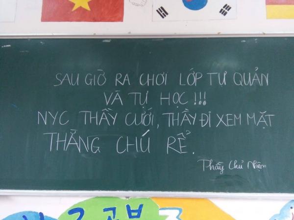 'Chết cười' với sự sáng tạo không ngừng của học sinh ngày nay khi điểm danh sĩ số lớp lên bảng 'Chết cười' với sự sáng tạo không ngừng của học sinh ngày nay khi điểm danh sĩ số lớp lên bảng