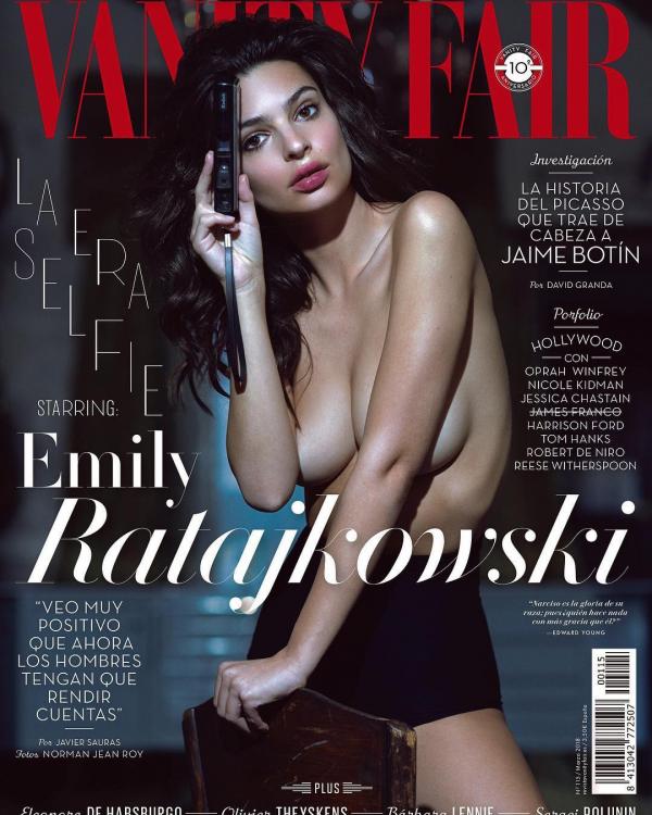Khoảnh khắc ông bố một con không thể rời mắt khỏi thân hình nóng bỏng của Emily Ratajkowski Khoảnh khắc ông bố một con không thể rời mắt khỏi thân hình nóng bỏng của Emily Ratajkowski