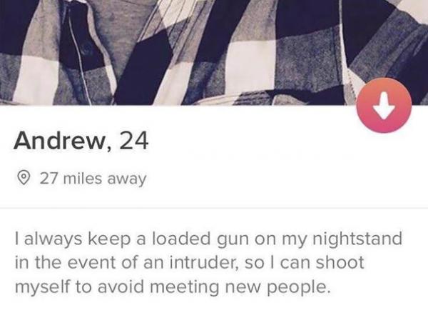 20 màn giới thiệu 'cười ra nước mắt' trên Tinder của các thanh niên tìm kiếm tình yêu trong vô vọng 20 màn giới thiệu 'cười ra nước mắt' trên Tinder của các thanh niên tìm kiếm tình yêu trong vô vọng