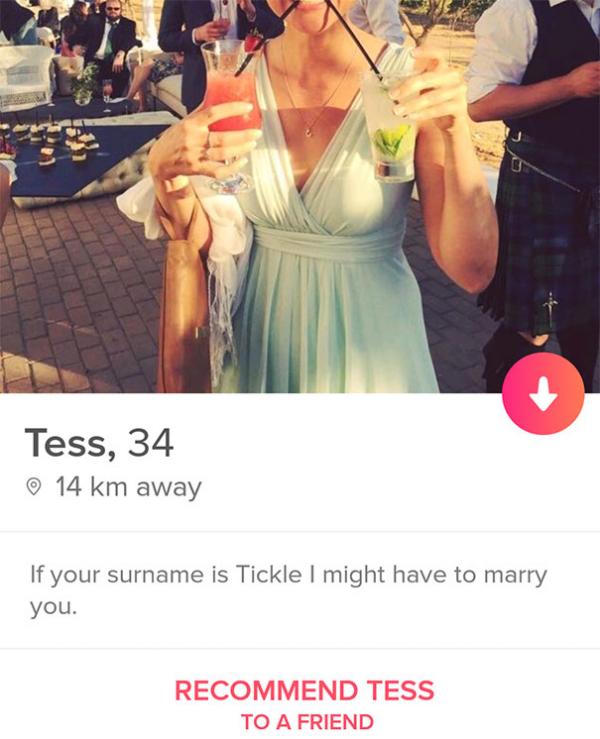 20 màn giới thiệu 'cười ra nước mắt' trên Tinder của các thanh niên tìm kiếm tình yêu trong vô vọng 20 màn giới thiệu 'cười ra nước mắt' trên Tinder của các thanh niên tìm kiếm tình yêu trong vô vọng