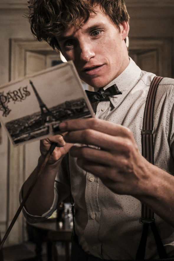 'Sinh Vật Huyền Bí: Tội Ác Của Grindelwald' sẽ liên kết với 'Harry Potter' theo cách nào? 'Sinh Vật Huyền Bí: Tội Ác Của Grindelwald' sẽ liên kết với 'Harry Potter' theo cách nào?