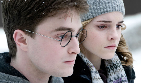'Sinh Vật Huyền Bí: Tội Ác Của Grindelwald' sẽ liên kết với 'Harry Potter' theo cách nào? 'Sinh Vật Huyền Bí: Tội Ác Của Grindelwald' sẽ liên kết với 'Harry Potter' theo cách nào?