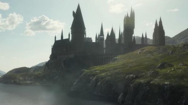 So sánh những điểm khác biệt giữa Học viện phép thuật trong 'Sabrina' và trường Hogwarts (P1) So sánh những điểm khác biệt giữa Học viện phép thuật trong 'Sabrina' và trường Hogwarts (P1)