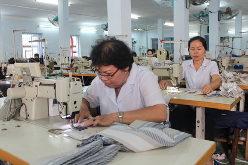Già vẫn chưa giàu và bài toán nan giải cho chính người Việt Nam Già vẫn chưa giàu và bài toán nan giải cho chính người Việt Nam