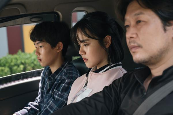 Chuẩn bị để khóc, cười và run rẩy trong rạp với 6 bom tấn xứ Hàn được mong chờ nhất dịp cuối năm Chuẩn bị để khóc, cười và run rẩy trong rạp với 6 bom tấn xứ Hàn được mong chờ nhất dịp cuối năm