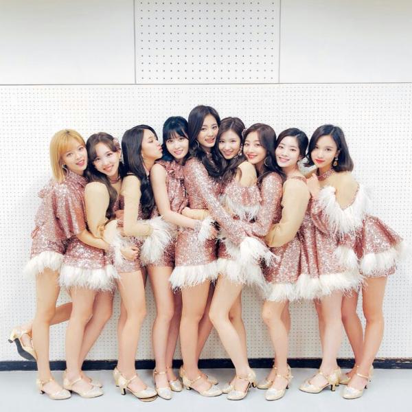 Chỉ có 4 nhóm nhạc K-Pop từng tham gia Kohaku và TWICE là nhóm nữ đầu tiên được mời tận 2 lần Chỉ có 4 nhóm nhạc K-Pop từng tham gia Kohaku và TWICE là nhóm nữ đầu tiên được mời tận 2 lần