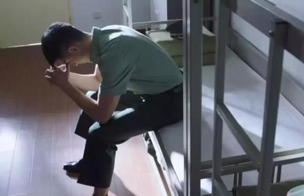 Lưu Khải Uy làm cameo trong phim của Triệu Lệ Dĩnh: Chưa xuất hiện đã chết ngay trong tập 1 Lưu Khải Uy làm cameo trong phim của Triệu Lệ Dĩnh: Chưa xuất hiện đã chết ngay trong tập 1