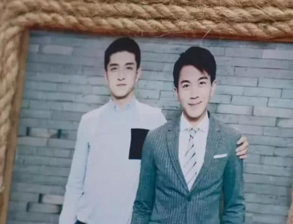Lưu Khải Uy làm cameo trong phim của Triệu Lệ Dĩnh: Chưa xuất hiện đã chết ngay trong tập 1 Lưu Khải Uy làm cameo trong phim của Triệu Lệ Dĩnh: Chưa xuất hiện đã chết ngay trong tập 1