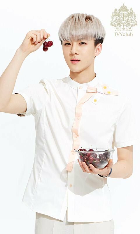 Đang hăng hái lướt phim 18+, fan ngạc nhiên nhận ra sự hiện diện 'bất đắc dĩ' của EXO Sehun Đang hăng hái lướt phim 18+, fan ngạc nhiên nhận ra sự hiện diện 'bất đắc dĩ' của EXO Sehun