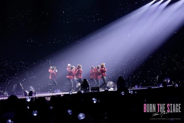 'Burn The Stage: The Movie': Đằng sau ánh hào quang chói lòa, có một BTS chân thật đến thế! 'Burn The Stage: The Movie': Đằng sau ánh hào quang chói lòa, có một BTS chân thật đến thế!