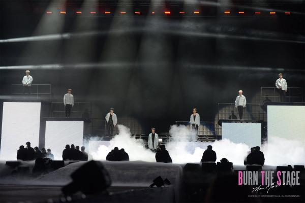 'Burn The Stage: The Movie': Đằng sau ánh hào quang chói lòa, có một BTS chân thật đến thế! 'Burn The Stage: The Movie': Đằng sau ánh hào quang chói lòa, có một BTS chân thật đến thế!