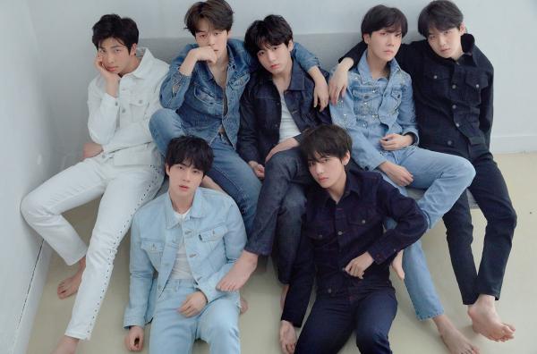 TV Report đưa tin: Phía Nhật Bản từng cử staff sang tận trời Tây để mời BTS tham dự Kohaku TV Report đưa tin: Phía Nhật Bản từng cử staff sang tận trời Tây để mời BTS tham dự Kohaku