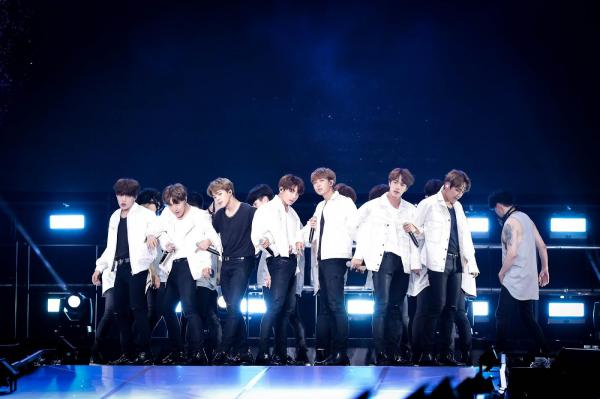 TV Report đưa tin: Phía Nhật Bản từng cử staff sang tận trời Tây để mời BTS tham dự Kohaku TV Report đưa tin: Phía Nhật Bản từng cử staff sang tận trời Tây để mời BTS tham dự Kohaku