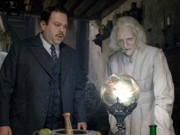 20 câu hỏi làm người xem bối rối trong 'Fantastic Beasts: The Crimes of Grindelwald' 20 câu hỏi làm người xem bối rối trong 'Fantastic Beasts: The Crimes of Grindelwald'