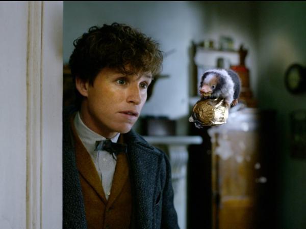 20 câu hỏi làm người xem bối rối trong 'Fantastic Beasts: The Crimes of Grindelwald' 20 câu hỏi làm người xem bối rối trong 'Fantastic Beasts: The Crimes of Grindelwald'