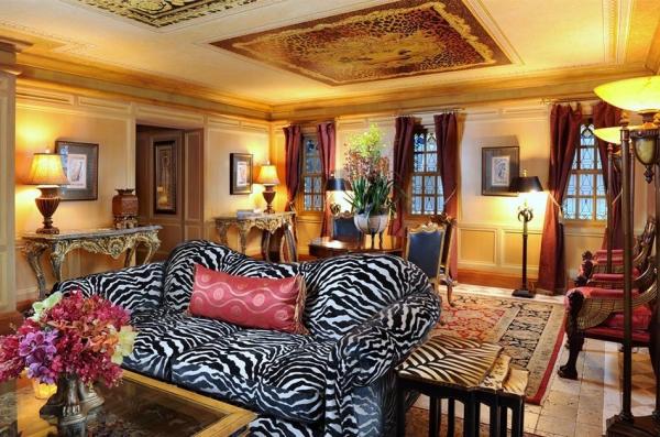 Có một thế giới thần tiên bên trong biệt thự xa hoa triệu đô của 'Hoàng đế thời trang Ý' Gianni Versace Có một thế giới thần tiên bên trong biệt thự xa hoa triệu đô của 'Hoàng đế thời trang Ý' Gianni Versace