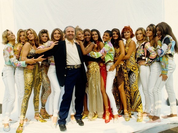 Có một thế giới thần tiên bên trong biệt thự xa hoa triệu đô của 'Hoàng đế thời trang Ý' Gianni Versace Có một thế giới thần tiên bên trong biệt thự xa hoa triệu đô của 'Hoàng đế thời trang Ý' Gianni Versace