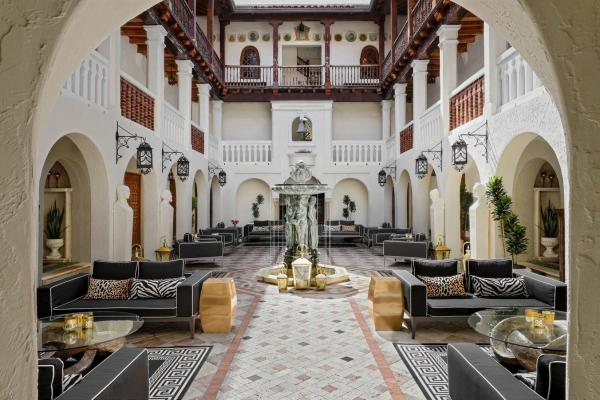 Có một thế giới thần tiên bên trong biệt thự xa hoa triệu đô của 'Hoàng đế thời trang Ý' Gianni Versace Có một thế giới thần tiên bên trong biệt thự xa hoa triệu đô của 'Hoàng đế thời trang Ý' Gianni Versace