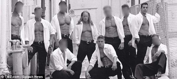Hình ảnh thác loạn hiếm có của tài tử Hollywood Channing Tatum thời còn là vũ công thoát y Hình ảnh thác loạn hiếm có của tài tử Hollywood Channing Tatum thời còn là vũ công thoát y