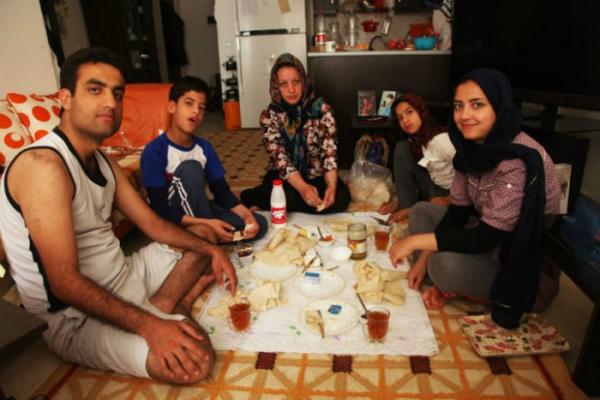 20 sự thật thú vị về nước Iran: Tặng quà phải từ chối 3 lần mới được nhận, Internet bị chính phủ kiểm soát 20 sự thật thú vị về nước Iran: Tặng quà phải từ chối 3 lần mới được nhận, Internet bị chính phủ kiểm soát