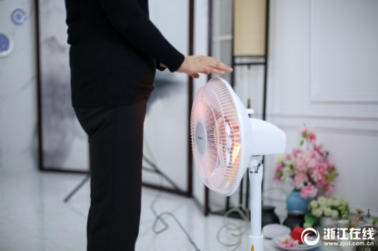 Gặp gỡ cụ bà 71 tuổi làm mẫu online tạo 100 dáng trong 1 phút, chụp với 150 bộ quần áo mỗi ngày Gặp gỡ cụ bà 71 tuổi làm mẫu online tạo 100 dáng trong 1 phút, chụp với 150 bộ quần áo mỗi ngày