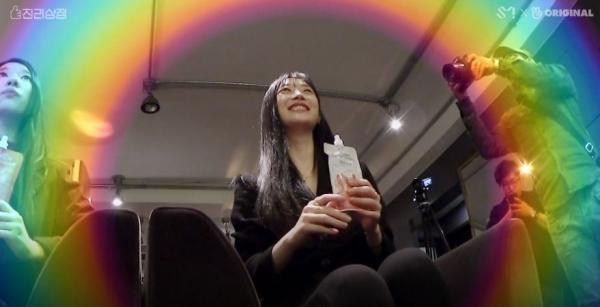 Bỏ làm idol đi bán thạch trái cây, Sulli 'giàu to' khi ngay ngày đầu tiên đã 'cháy hàng' Bỏ làm idol đi bán thạch trái cây, Sulli 'giàu to' khi ngay ngày đầu tiên đã 'cháy hàng'