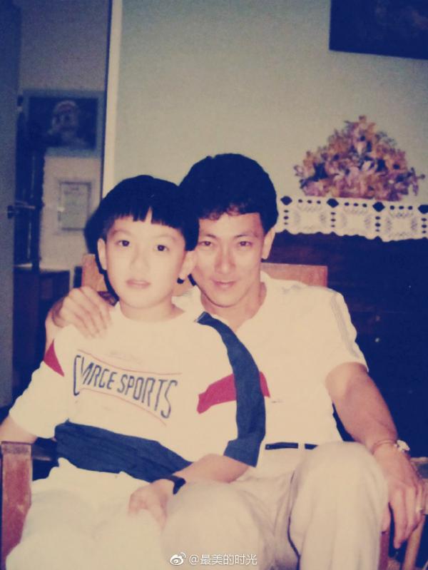 Lãng phí cả thanh xuân để yêu Ngô Tôn, để rồi phát hiện bố anh 72 tuổi còn soái hơn anh Lãng phí cả thanh xuân để yêu Ngô Tôn, để rồi phát hiện bố anh 72 tuổi còn soái hơn anh