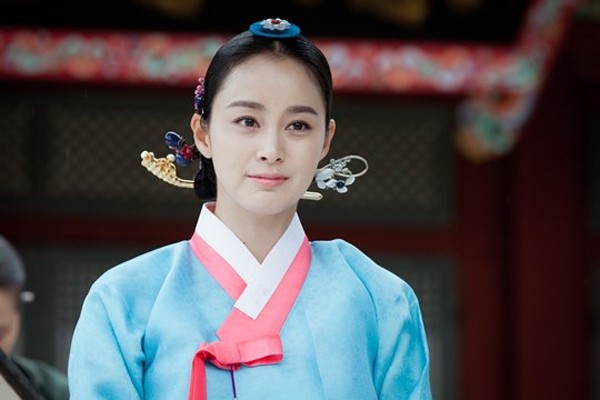 Cuộc đời nhiều thăng trầm của người phụ nữ khét tiếng nhất lịch sử Hàn Quốc Cuộc đời nhiều thăng trầm của người phụ nữ khét tiếng nhất lịch sử Hàn Quốc