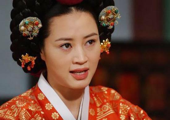 Cuộc đời nhiều thăng trầm của người phụ nữ khét tiếng nhất lịch sử Hàn Quốc Cuộc đời nhiều thăng trầm của người phụ nữ khét tiếng nhất lịch sử Hàn Quốc