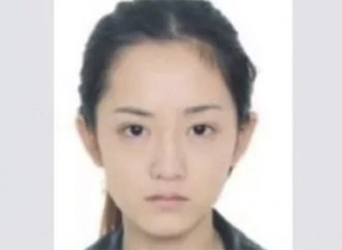 'Hotgirl lừa tiền' khiến dân mạng Trung Quốc tiếc nuối vì ngoại hình xinh đẹp 'Hotgirl lừa tiền' khiến dân mạng Trung Quốc tiếc nuối vì ngoại hình xinh đẹp