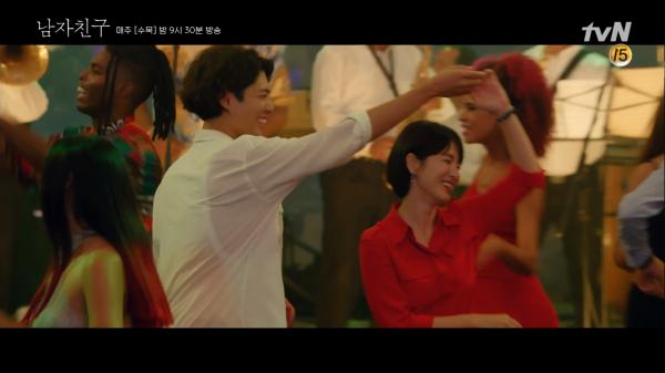 'Encounter': Có một tình yêu như giấc mộng đêm hè, từ những tình cờ mà trở thành định mệnh 'Encounter': Có một tình yêu như giấc mộng đêm hè, từ những tình cờ mà trở thành định mệnh