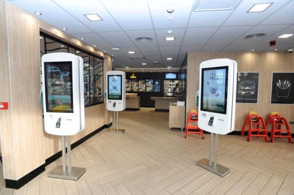Màn hình cảm ứng trên máy bán hàng của McDonald's đầy... phân và vi khuẩn nguy hiểm Màn hình cảm ứng trên máy bán hàng của McDonald's đầy... phân và vi khuẩn nguy hiểm