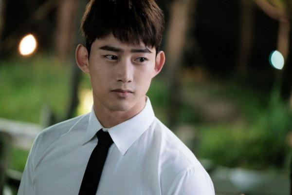 Cộng đồng gay xứ Hàn bình chọn 16 mỹ nam K-Pop có sức mạnh 'bẻ thẳng thành cong' Cộng đồng gay xứ Hàn bình chọn 16 mỹ nam K-Pop có sức mạnh 'bẻ thẳng thành cong'