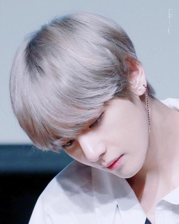Cộng đồng gay xứ Hàn bình chọn 16 mỹ nam K-Pop có sức mạnh 'bẻ thẳng thành cong' Cộng đồng gay xứ Hàn bình chọn 16 mỹ nam K-Pop có sức mạnh 'bẻ thẳng thành cong'