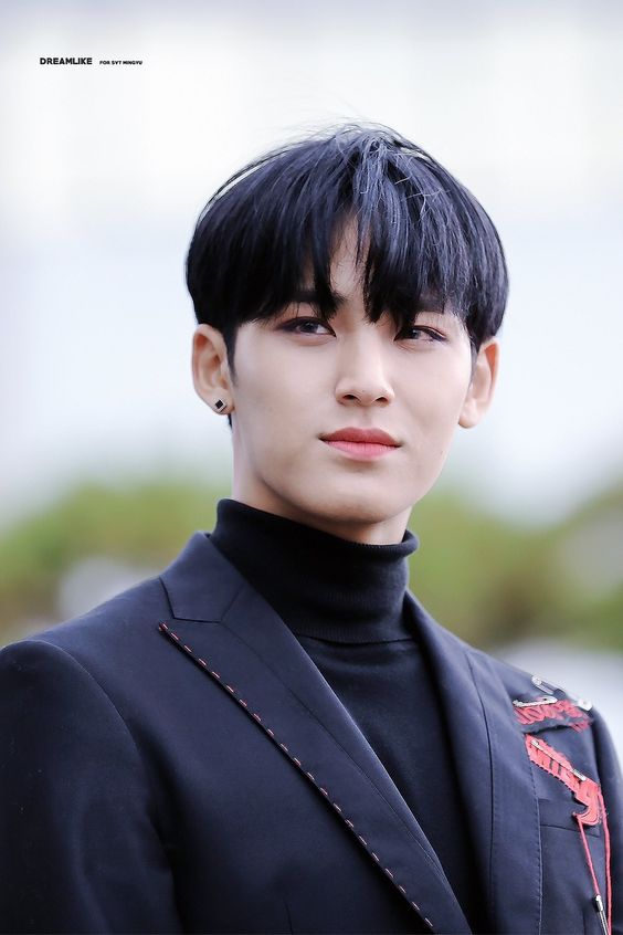 Cộng đồng gay xứ Hàn bình chọn 16 mỹ nam K-Pop có sức mạnh 'bẻ thẳng thành cong' Cộng đồng gay xứ Hàn bình chọn 16 mỹ nam K-Pop có sức mạnh 'bẻ thẳng thành cong'