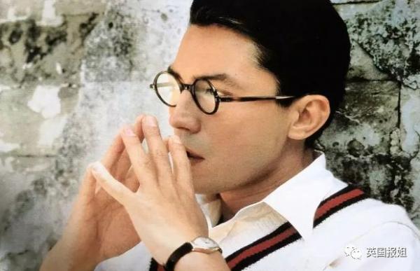 Người đời xem Trương Quốc Vinh là huyền thoại mà quên mất Tôn Long cũng là 'cực phẩm nhân gian' Người đời xem Trương Quốc Vinh là huyền thoại mà quên mất Tôn Long cũng là 'cực phẩm nhân gian'