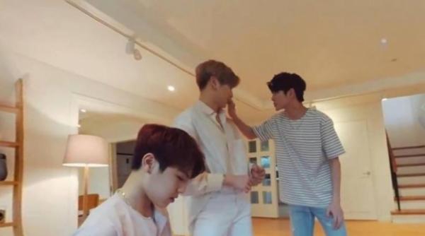 Kang Daniel và Ong Seong Woo: Mối quan hệ hơn cả tình bạn thì được gọi là...? Kang Daniel và Ong Seong Woo: Mối quan hệ hơn cả tình bạn thì được gọi là...?